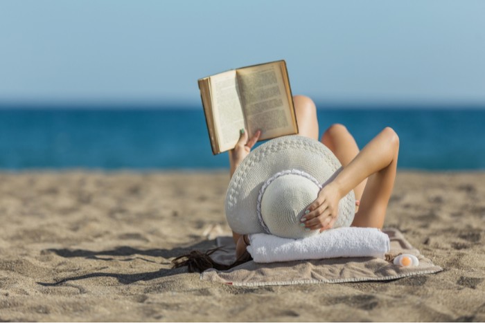 Escape the Chaos: Ignite Your Mind with Books, 8 Tips!